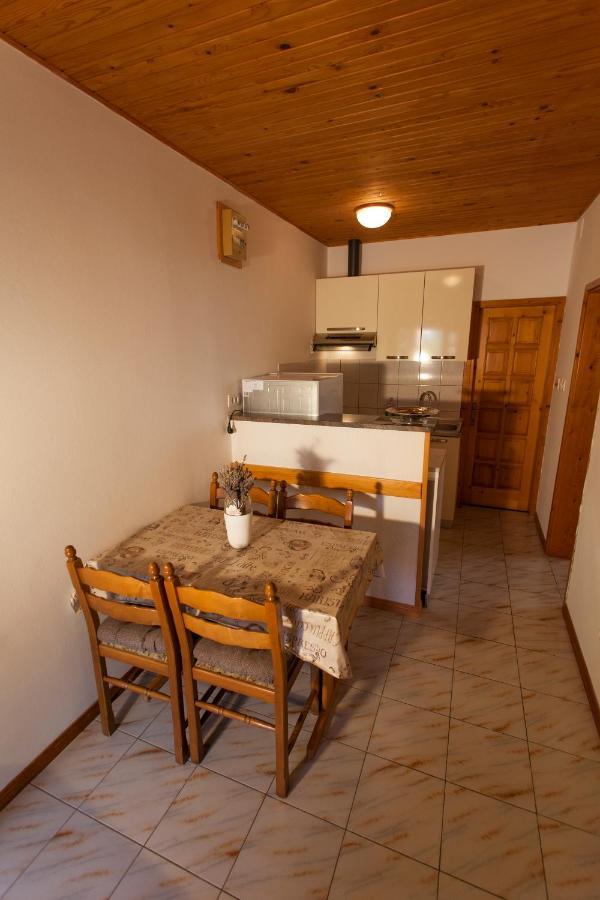 Apartman Budimir Cres Esterno foto