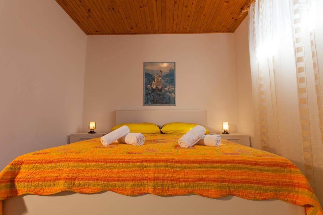 Apartman Budimir Cres Esterno foto